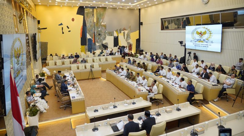 RDP Bahas Penyelesaian Sengketa Tanah di Surabaya RDP Bahas Penyelesaian Sengketa Tanah di Surabaya