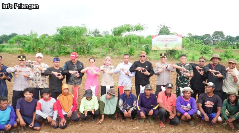 Polres Banjar Tanam Jagung Dukung Ketahanan Pangan