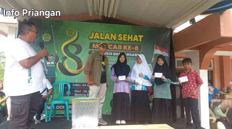 Jelang Muscab ke-8, PC Persis Banjarsari Gelar Jalan Sehat